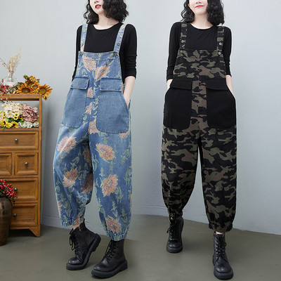 Női farmer jumpsuit, zsebekkel