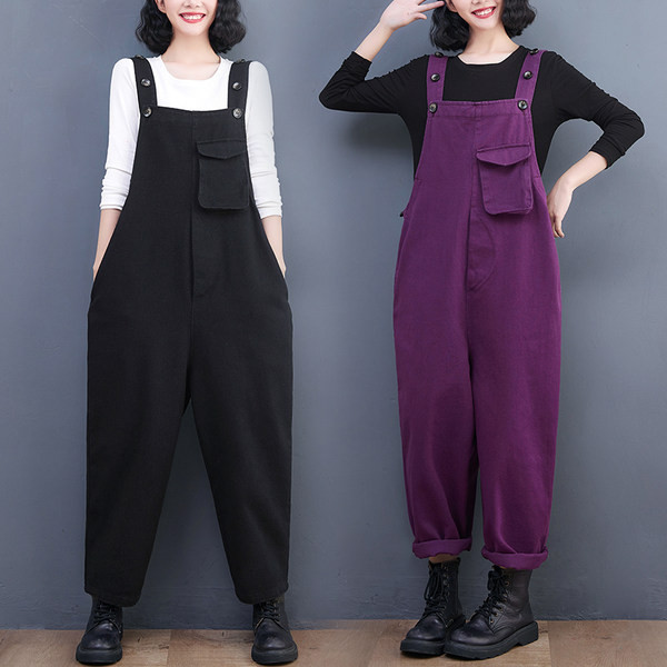 Γυναικεία ολόσωμη φόρμα με κουμπιά