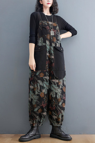 Μοντέρνα γυναικεία φαρδιά φόρμα με φλοράλ μοτίβα