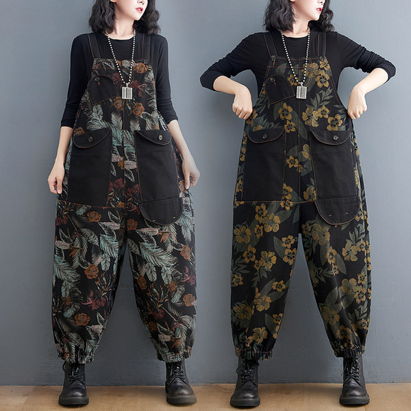 Μοντέρνα γυναικεία φαρδιά φόρμα με φλοράλ μοτίβα