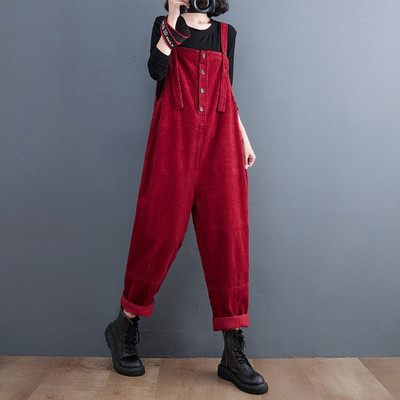 Naiste vabaaja kombinesoon taskute ja nööpidega