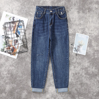 Νέο μοντέλο γυναικείο τζιν με σκισμένα μοτίβα