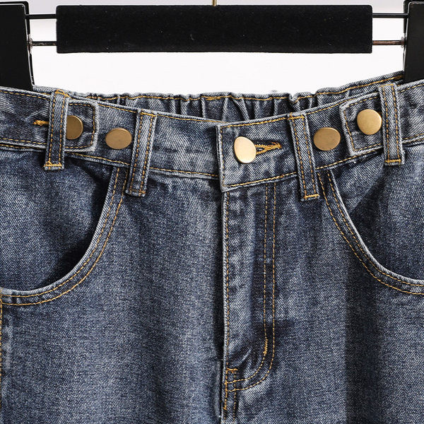 Široki model ženskih traperica s džepom