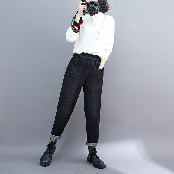 Ležerne ženske traperice širokog modela