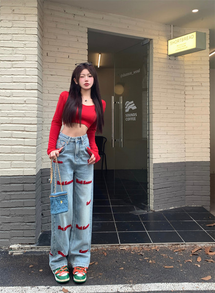 Naiste teksad kirjaga