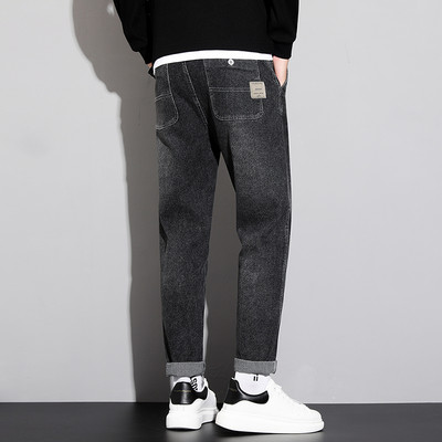 Casual τζιν με απλικέ