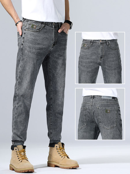 Čist model muških traperica