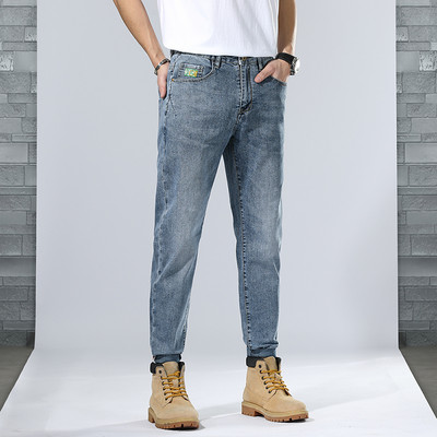 Tasku ja logoga stiilsed meeste teksad