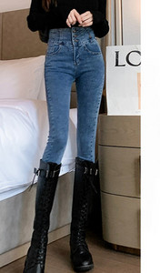 Naiste teksad – kõrge vöökoha ja nööpidega