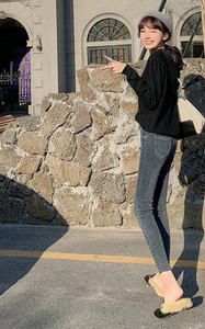 Blugi de dama cu buzunar si nasturi