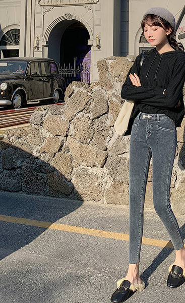 Blugi de dama cu buzunar si nasturi