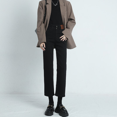 Casual τζιν με δερμάτινο στοιχείο