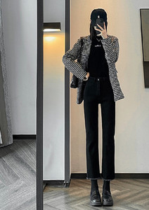 Čiste ženske traperice u dvije boje