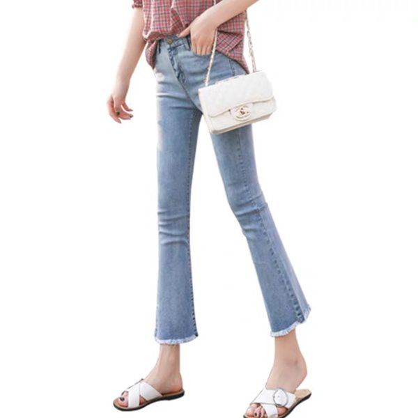 Charlestoni naiste heledad ja tumedad teksad