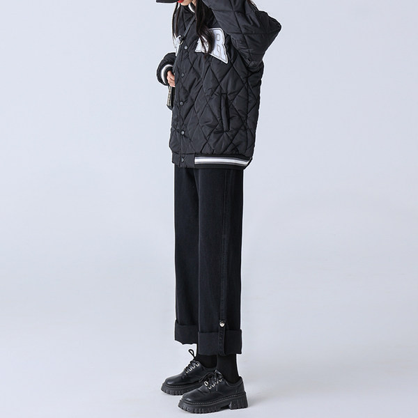 Ležerne ženske traperice s gumbima i džepom