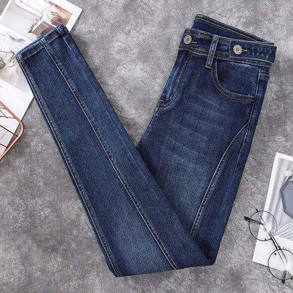 Ženski ravni model traperica s džepom