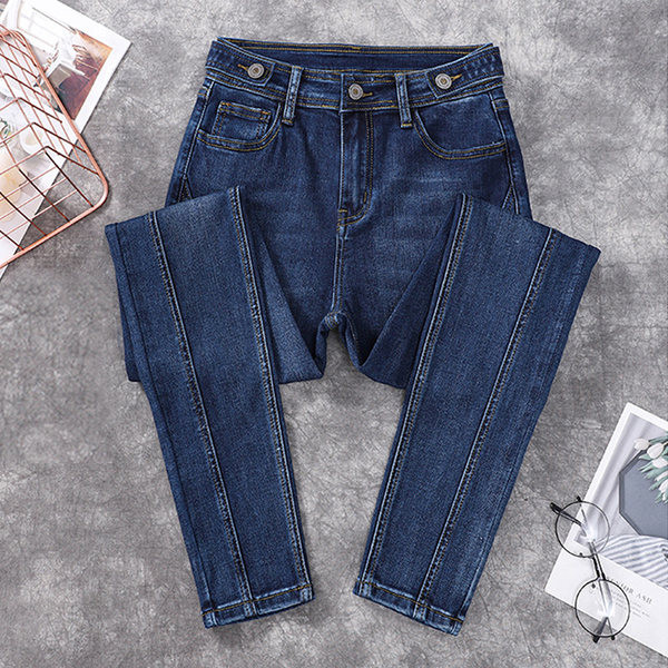 Ženski ravni model traperica s džepom