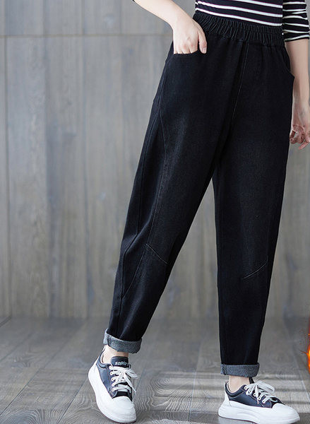 Ležerne crne traperice s džepom