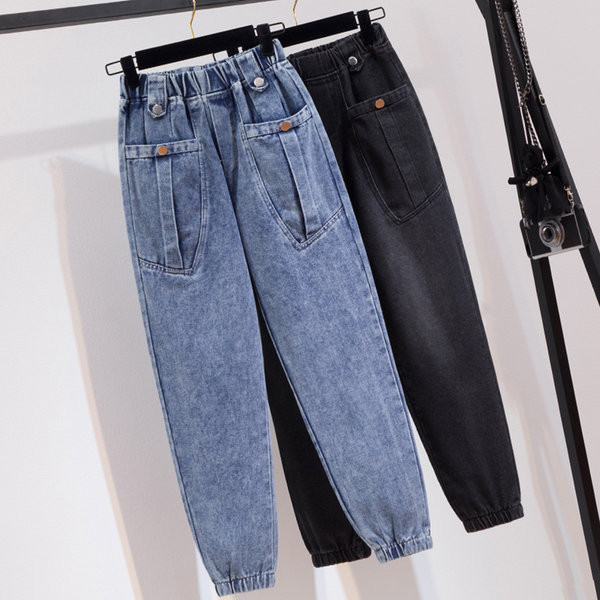 Naiste tasku ja lipsudega teksad