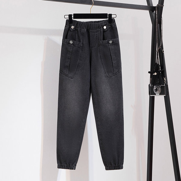 Naiste tasku ja lipsudega teksad