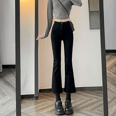 Moodsad rebenenud elementidega naiste teksad - Charlestoni tüüpi