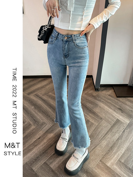 Moodsad rebenenud elementidega naiste teksad - Charlestoni tüüpi