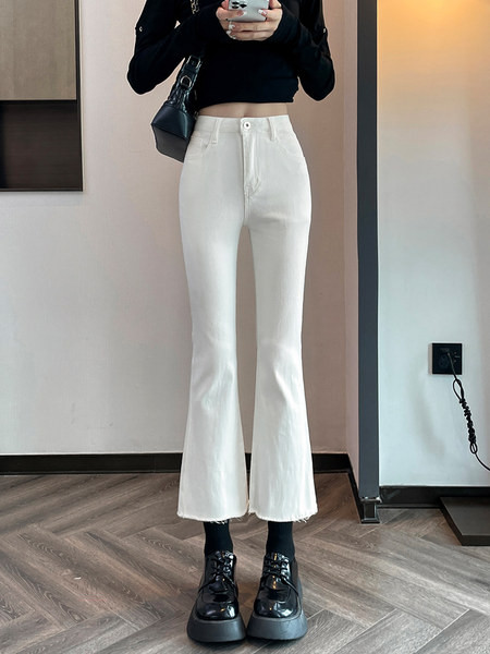 Moodsad rebenenud elementidega naiste teksad - Charlestoni tüüpi