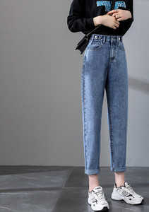 Lai naiste teksade mudel – taskuga