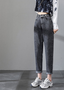 Lai naiste teksade mudel – taskuga