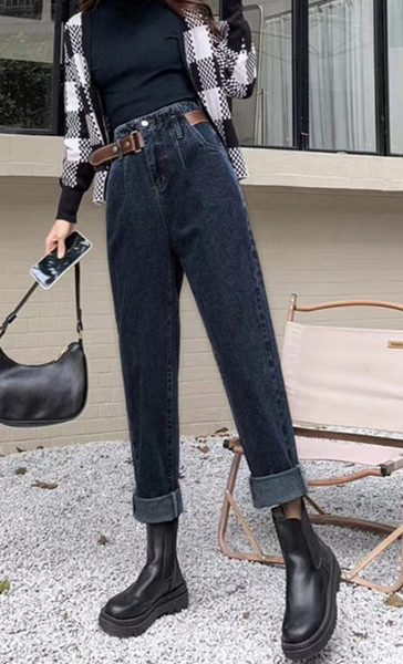 Φαρδύ μοντέλο γυναικείο τζιν σε διχρωμία με ζώνη