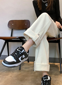 Ženske traperice na gumbe u dvije boje