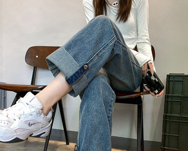 Ženske traperice na gumbe u dvije boje