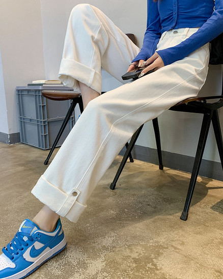 Ženske traperice na gumbe u dvije boje