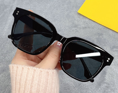 Νέο μοντέλο ανδρικών τετράγωνων γυαλιών ηλίου - αντηλιακή προστασία