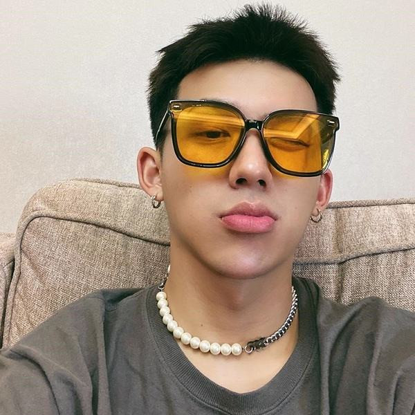 Ochelari de soare la modă pentru bărbați