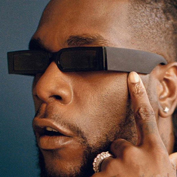 Ochelari eleganti pentru barbati in forma patrata