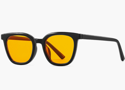 Moodsad UV-kaitsega ja värviliste klaasidega meeste prillid