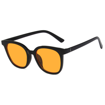 Moodsad UV-kaitsega ja värviliste klaasidega meeste prillid