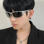 Moodsad värviliste klaasidega meeste prillid