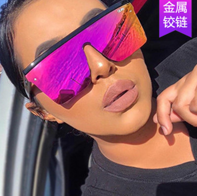 Ανδρικά τετράγωνα γυαλιά ηλίου με έγχρωμους φακούς