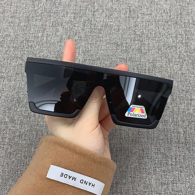 Ανδρικά τετράγωνα γυαλιά ηλίου με έγχρωμους φακούς