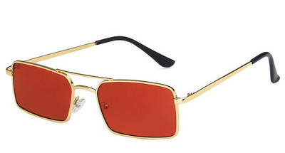 Μοντέρνα ανδρικά γυαλιά με έγχρωμους φακούς