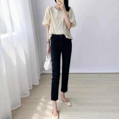 Γυναικείο καθαρό τζιν σε σκούρο χρώμα