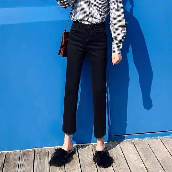 Γυναικείο καθαρό τζιν σε σκούρο χρώμα