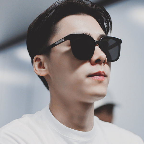 Ανδρικά μοντέρνα γυαλιά ηλίου