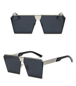 Ochelari de soare la modă pentru bărbați