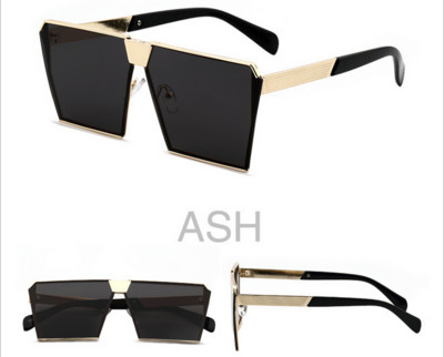 Ochelari de soare la modă pentru bărbați