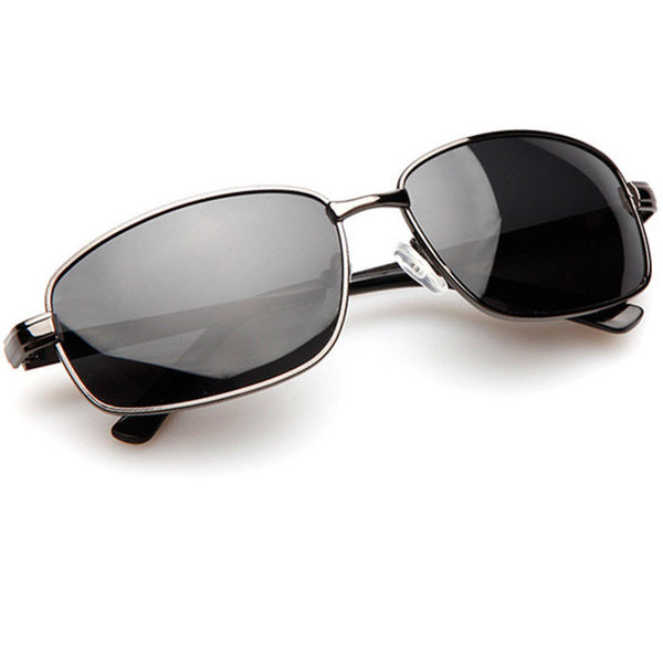 Ochelari de soare pentru bărbați - cu formă ovală și rame metalice