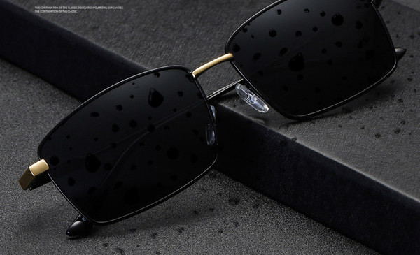 Un nou model de ochelari pentru bărbați cu formă pătrată