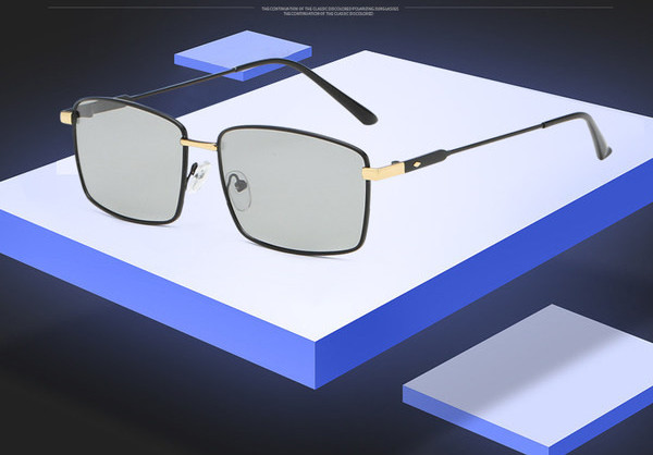 Un nou model de ochelari pentru bărbați cu formă pătrată